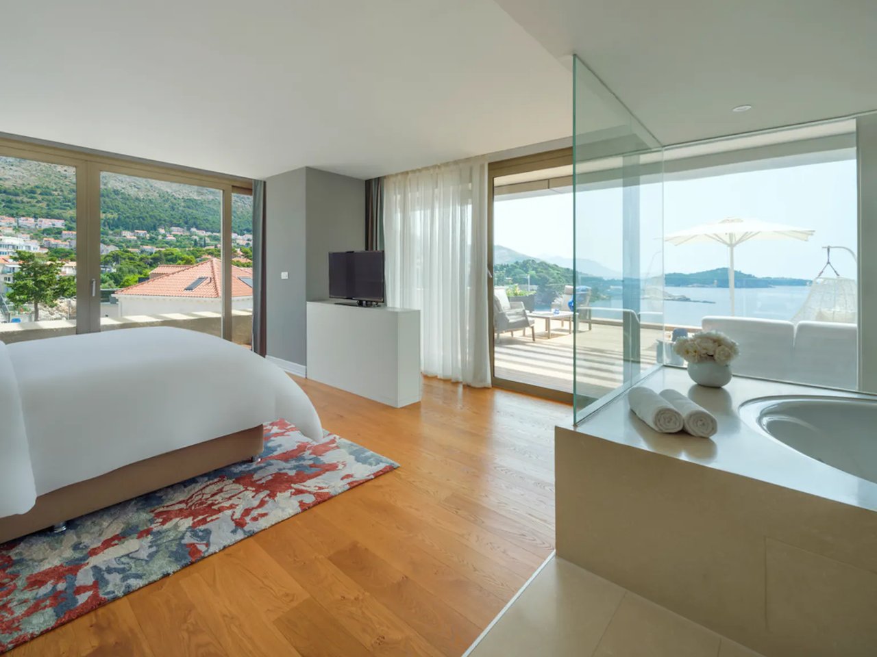 Executive Corner Suite