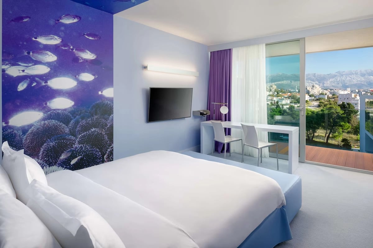 Superior Room – City View